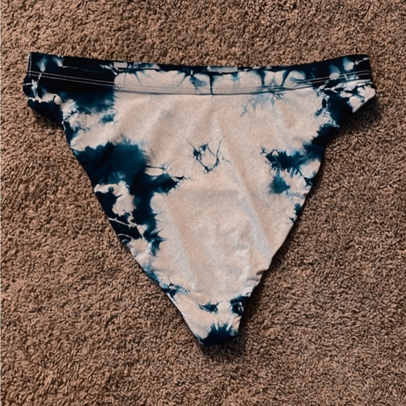 Lulu’s Feeling Beach-y Navy Tie-Dye Bikini Bottoms M - Picture 4 of 7